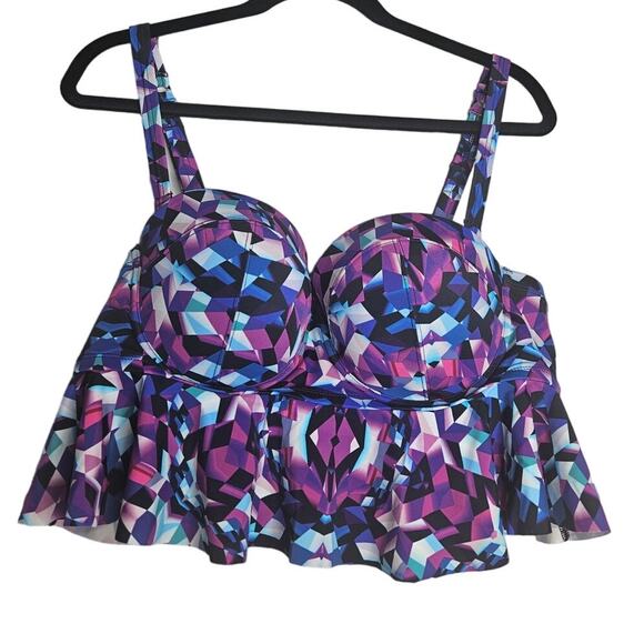 Torrid 1 Geometric Print Bikini Top Ruffle Peplum Swimsuit Pool Beach - Picture 1 of 3